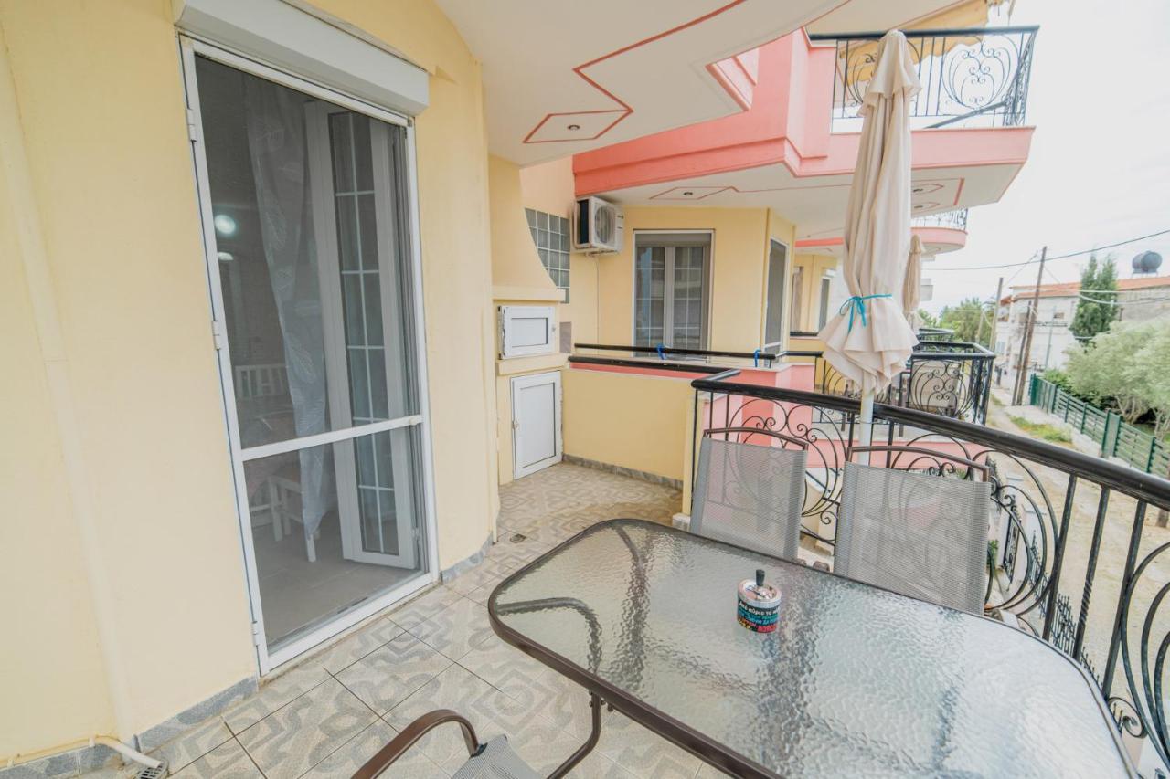 Family Resort 2 Ofrinion Ngoại thất bức ảnh