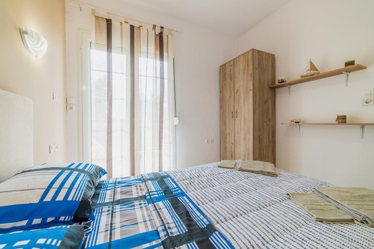 Family Resort 2 Ofrinion Ngoại thất bức ảnh