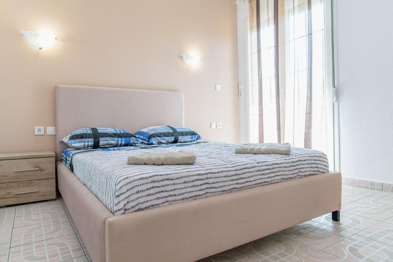 Family Resort 2 Ofrinion Ngoại thất bức ảnh